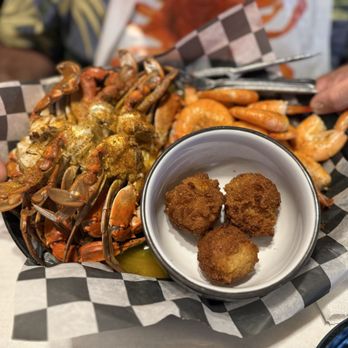 Mr. Shuck's Seafood - Feast - Seafood Near Me - Brunswick, Georgia Mr. Shuck's Seafood - Feast - Seafood Near Me - Brunswick, Georgia