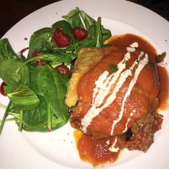 Le Fin de Siècle - Vegan Mousaka! - Brasseries Near Me - Brussel, BRU