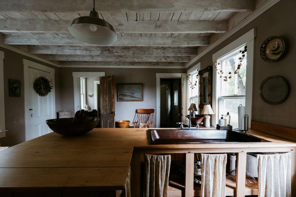 Three Sisters Farm by null