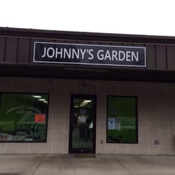 Johnny's Garden Juice Bar - Just in case you blink and miss it!