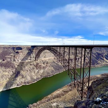 Buzz Langdon Visitor Center - Perrine Bridge - Lovely Perrine Bridge - spans the Snake River and famous for BASE jumping - Visitor Centers Near Me - Twin Falls, Idaho