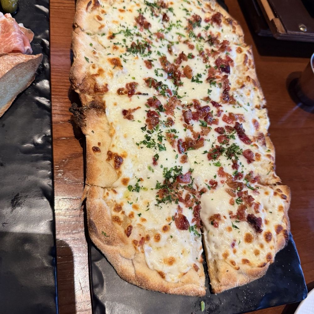 Cutwater Spirits - Flatbread cheese - Distilleries Near Me - San Diego, California