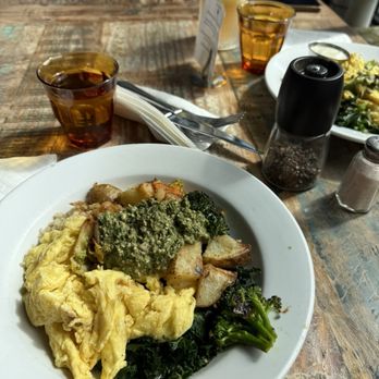 Harlow - Garden scramble - Vegan Near Me - Portland, Oregon