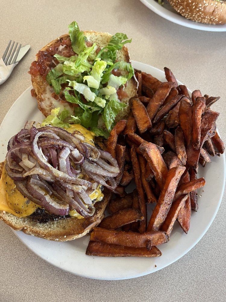 Mike’s at the Crossroads