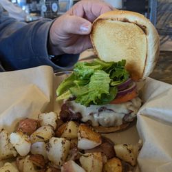 Backyard Tap House - Basic burger and spuds