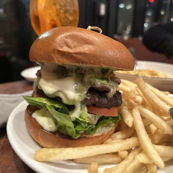 Pizzando - Oak Ridge Angus Burger - Pizza Near Me - Healdsburg, California Pizzando - Oak Ridge Angus Burger - Pizza Near Me - Healdsburg, California