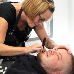 The Barber Parlor - Face shaves