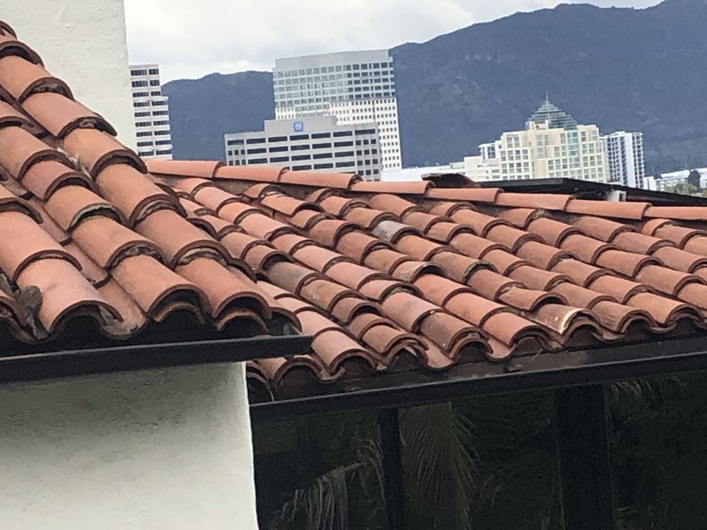 Slide of Roof Pros
