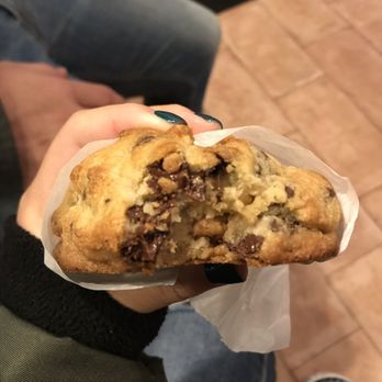 Levain Bakery - Bakeries Near Me - New York, New York