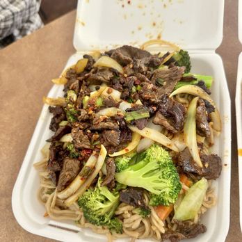 Mark's Kitchen - Spicy beef with chow mein noodle - American Near Me - Fresno, California Mark's Kitchen - Spicy beef with chow mein noodle - American Near Me - Fresno, California