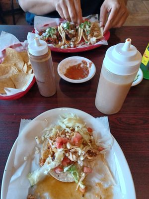 Los Agaves Mexican Restaruant & Bar