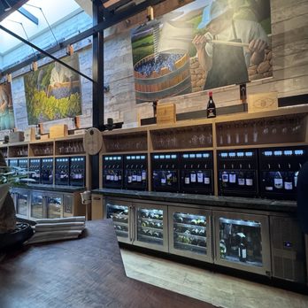 Roof 106 - The wine wall - Tapas/Small Plates Near Me - Healdsburg, California