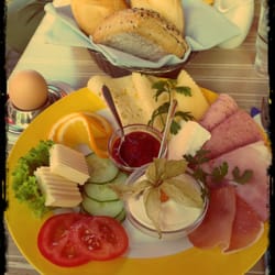 Cafe am Kirchplatz - Das leckere Single-Frühstück (smarte EUR 9,40 inkl. Kännchen Kaffee!)