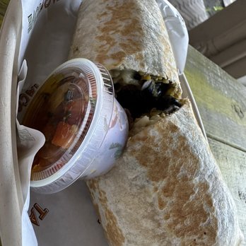 Taco Love - Beef barbacoa burrito - Tacos Near Me - Davie, Florida Taco Love - Beef barbacoa burrito - Tacos Near Me - Davie, Florida