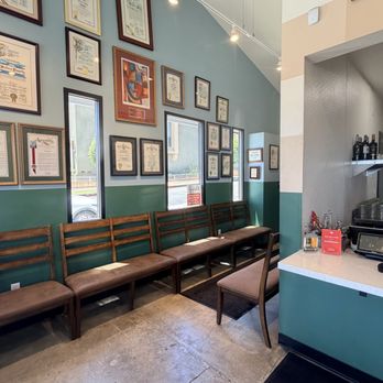 Dulan's On Crenshaw - Soul Food Near Me - Los Angeles, California