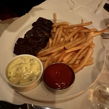 Cecchi's - Steak frites - American Near Me - New York, New York Cecchi's - Steak frites - American Near Me - New York, New York