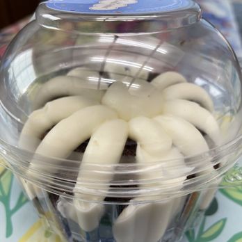 Nothing Bundt Cakes - Bakeries Near Me - Sacramento, California