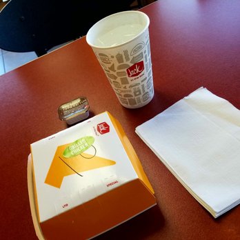 Jack in the Box - Grabbin' something quick, cuz I gotta be real quick today! - Fast Food Near Me - Kahului, Hawaii