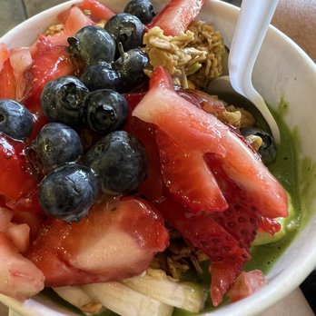 The Smoothie Stop - Green Matcha Bowl - Juice Bars & Smoothies Near Me - La Cañada Flintridge, California