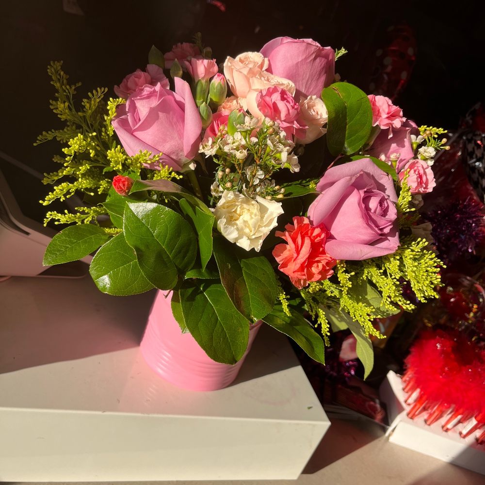 Alejandra's Flowers - Beautiful Arrangement!! Very Friendly Staff and Owner! - Florists Near Me - Fresno, California Alejandra's Flowers - Beautiful Arrangement!! Very Friendly Staff and Owner! - Florists Near Me - Fresno, California