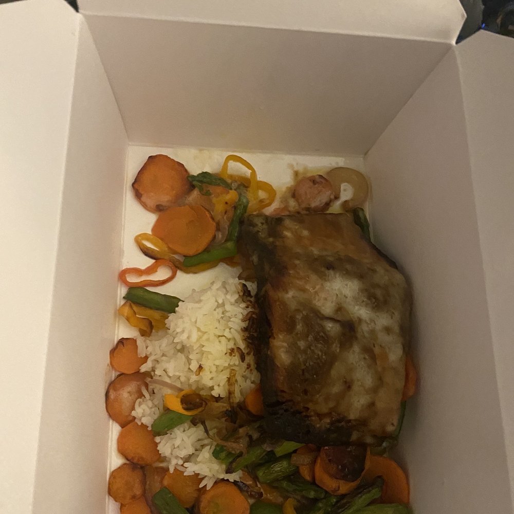 Panorama Bar & Grill - Salmon over veggies and jasmine rice - Cocktail Bars Near Me - San Diego, California Panorama Bar & Grill - Salmon over veggies and jasmine rice - Cocktail Bars Near Me - San Diego, California