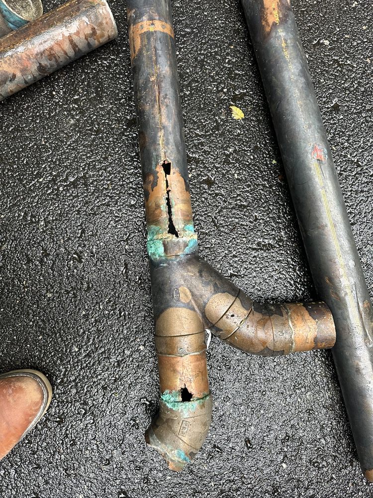 Slide of Pllumai Contracting