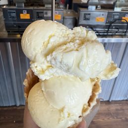 Lemon lavender ice cream