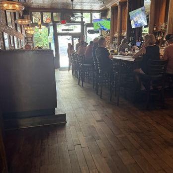 North Highland Pub - New American Near Me - Atlanta, Georgia