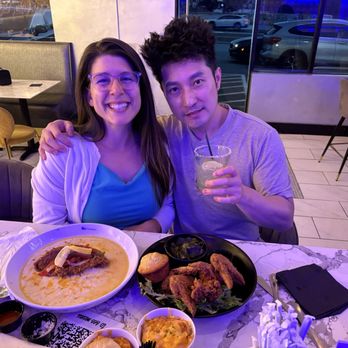 Southern Queenz Restaurant & Bar - Southern Near Me - Atlanta, Georgia