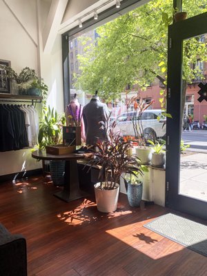 Acustom Apparel by null