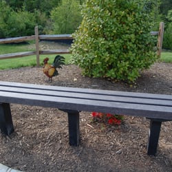 Benches at every HOLE