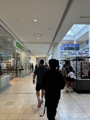 Queens Center by null