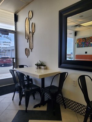 Lola's Kitchen by null