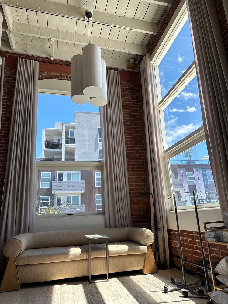 LIVV Natural - patient advocate in San Diego, CA