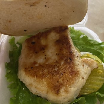 BubbaLu's - Grilled Chicken Sandwich--with everything--and it was perfect!!! - Burgers Near Me - Hot Springs, Arkansas