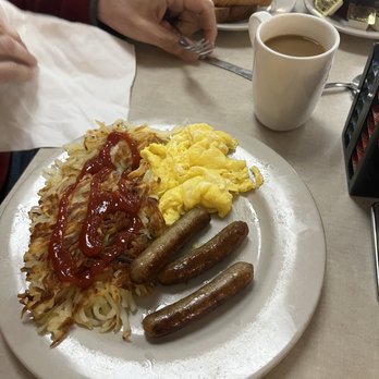 Cindy's On 34 - Breakfast & Brunch Near Me - Mendota, Illinois