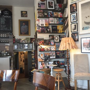 Soulstore Coffee & Moments - Wall of books - Coffee & Tea Near Me - Göteborg, O