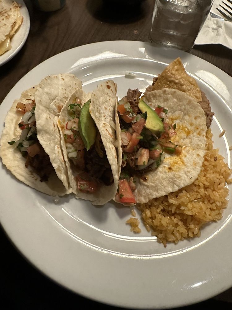 DE CAMPANA Updated November 2024 174 Photos & 172 Reviews 229 W