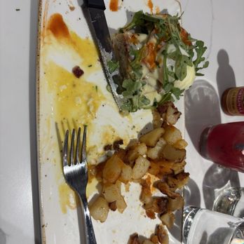 First Watch - BLT Eggs Benedict - Breakfast & Brunch Near Me - Woburn, Massachusetts