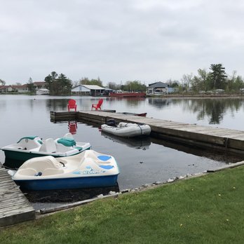 Sunnylea Resort - Docks - Resorts Near Me - Port Severn, Ontario Sunnylea Resort - Docks - Resorts Near Me - Port Severn, Ontario