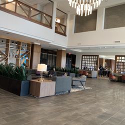 Drury Plaza Hotel Dallas Arlington - Hotel lobby