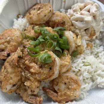Da Bald Guy - Peeled Garlic Butter Shrimp - Food Trucks Near Me - Kahuku, Hawaii