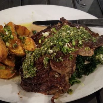 Hazel - Ribeye med rare - Pizza Near Me - Occidental, California