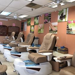 Sassy Nails - Pedicure chair