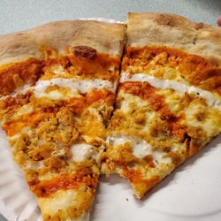 Little Nicky's Pizza - Buffalo chicken pizza