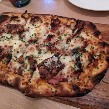 The Warbler - Hawaiian pizza - really good - Pasta Shops Near Me - Chicago, Illinois