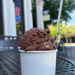 Kinnett Chattahoochee Chocolate Ice Cream