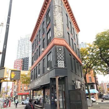 Doughnut Plant - Doughnut plant Brooklyn - Donuts Near Me - Brooklyn, New York