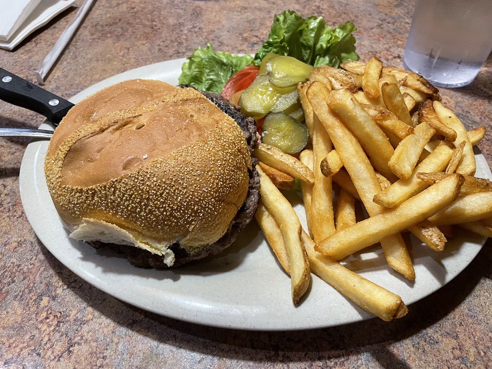 Cinder's Charcoal Grill West, Appleton Roadtrippers