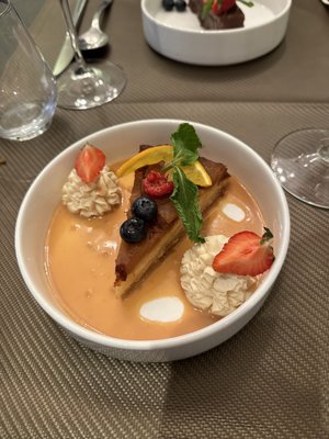 Bistro Saint Sauveur by null
